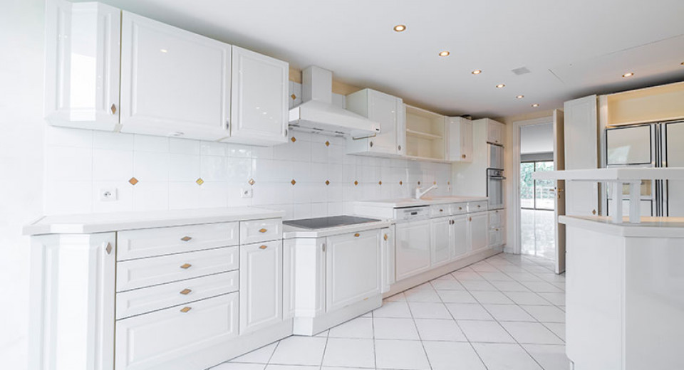 Real Estate in Cannes, Buy, Sell, Apartment, 250 sq. m., Terrace, Ocean View, Pool, 4 Bedrooms, Real Estate in France, Rue d'Antibes