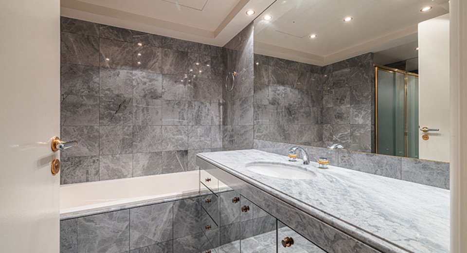 Stor lägenhet till salu, Cannes, fastigheter, lyx, terrass, 4 sovrum, 250m2, havsutsikt, pool, rue d'antibes