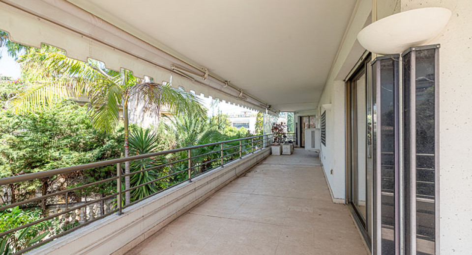 Duży apartament na sprzedaż, Cannes, nieruchomość, luksus, taras, 4 sypialnie, 250m2, widok na morze, basen, rue d'antibes