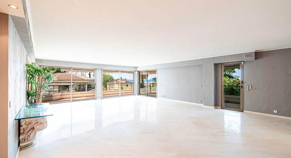 Duży apartament na sprzedaż, Cannes, nieruchomość, luksus, taras, 4 sypialnie, 250m2, widok na morze, basen, rue d'antibes