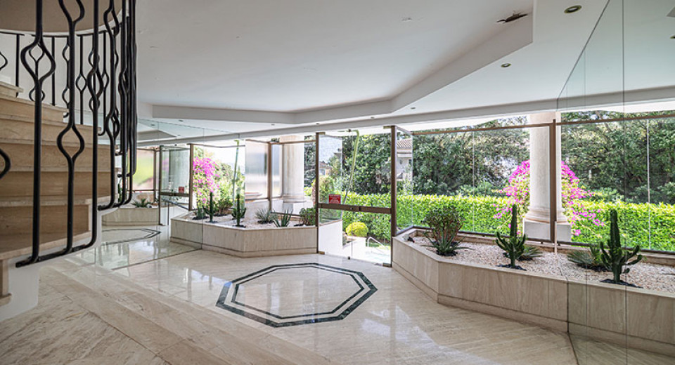 Duży apartament na sprzedaż, Cannes, nieruchomość, luksus, taras, 4 sypialnie, 250m2, widok na morze, basen, rue d'antibes