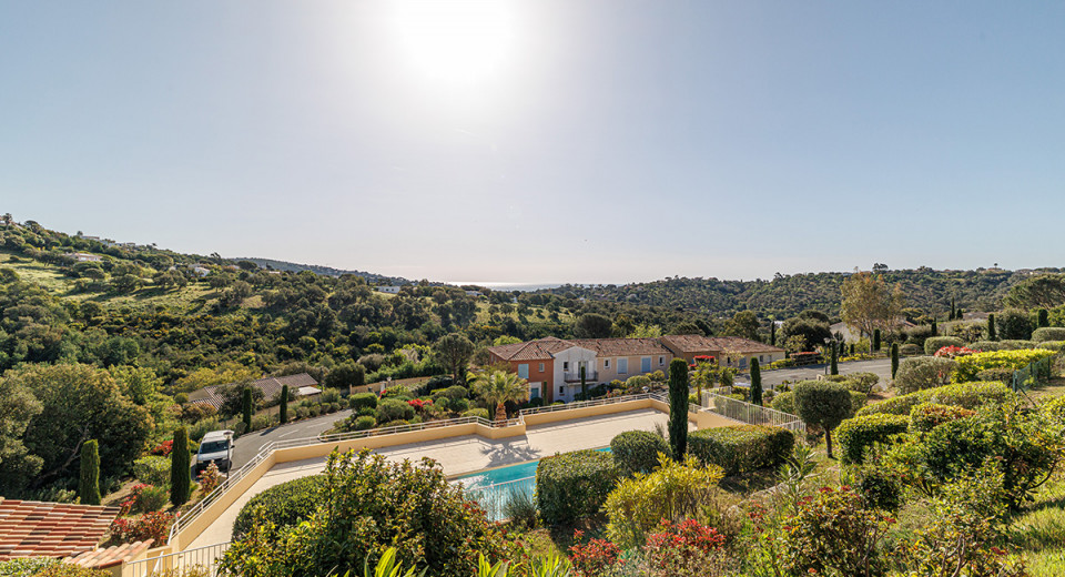 Les Issambres, Sainte Maxime, Franske Riviera, Frankrike, eiendom, kjøp, selg, hus, hage, havutsikt, svømmebasseng