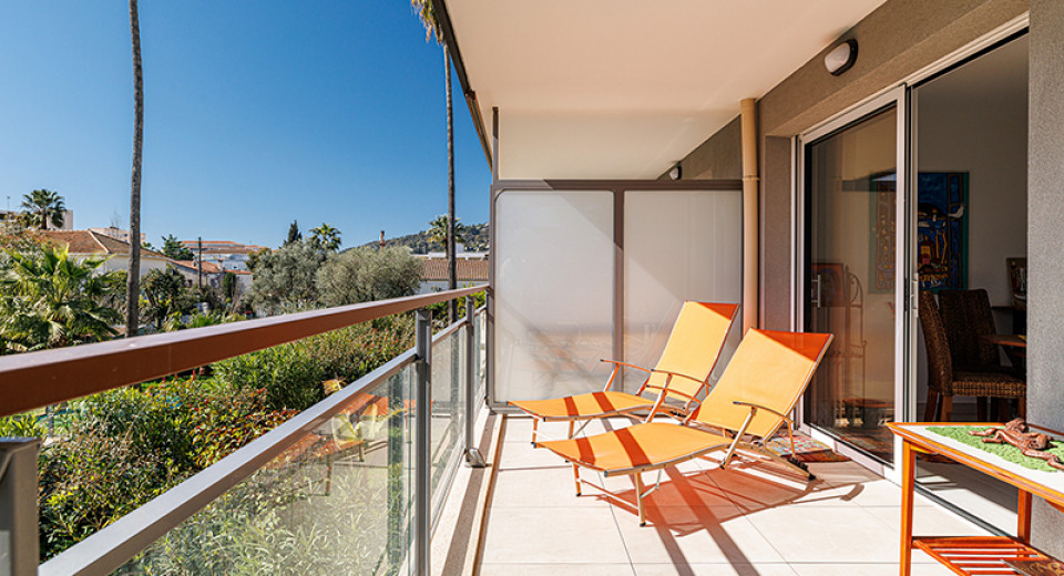 Eiendom Frankrike, Golfe Juan, Antibes, Juan les Pins, leilighet, 2 soverom, terrasse, svømmebasseng, sentrum, hav