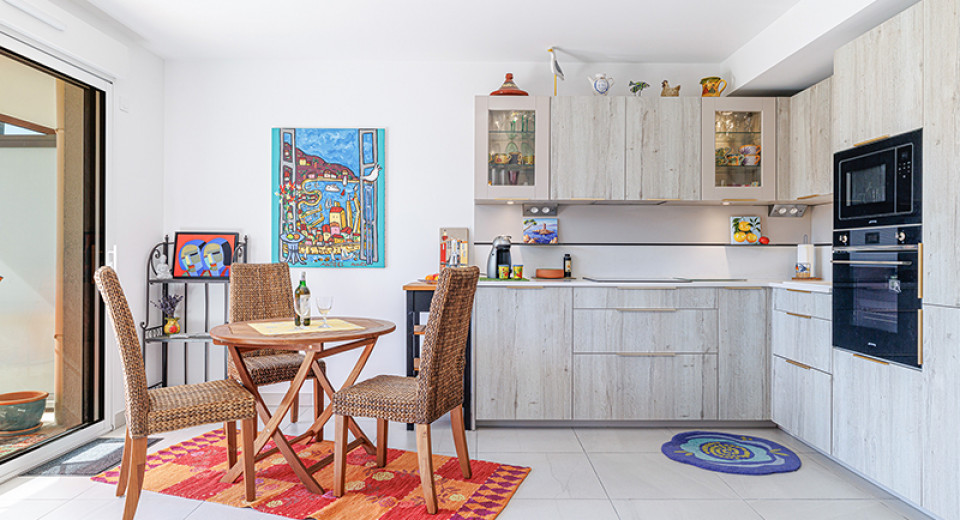 Eiendom Frankrike, Golfe Juan, Antibes, Juan les Pins, leilighet, 2 soverom, terrasse, svømmebasseng, sentrum, hav