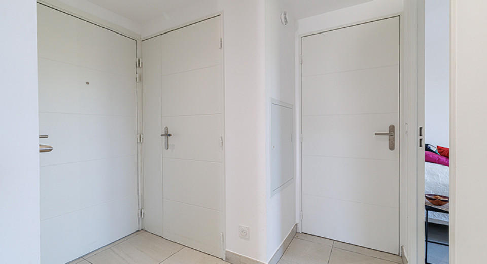 Fastigheter Frankrike, Golfe Juan, Antibes, Juan les Pins, lägenhet, 2 sovrum, terrass, pool, centrum, hav