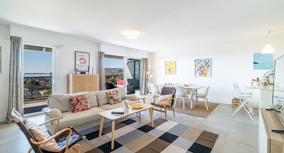 Antibes Juan Les Pins, immobilier, appartement, 4 pieces, 3 chambres, terrasse, vue mer panoramique piscine, à vendre