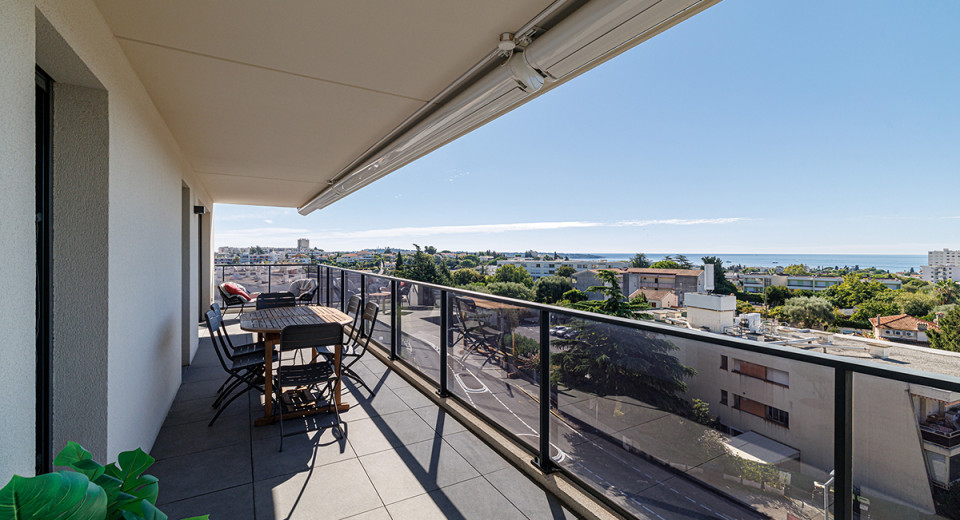 Antibes Juan Les Pins, immobilier, appartement, 4 pieces, 3 chambres, terrasse, vue mer panoramique piscine, à vendre