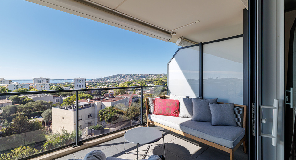 Antibes Juan Les Pins, eiendom, leilighet, 4 rom, 3 soverom, terrasse, panoramautsikt over havet, svømmebasseng, til salgs