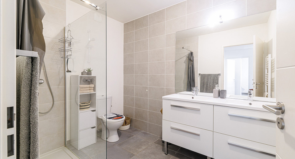 Immobilier Cannes La Bocca, vente, achat appartement 3 pièces, dernier étage, grande terrasse, piscine