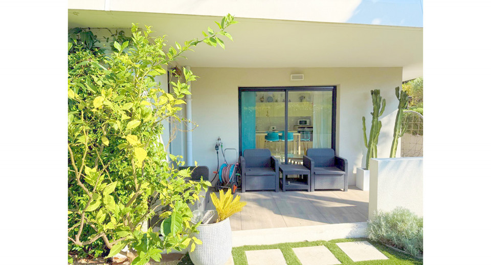 Real estate France, Juan les Pins, Antibes, Bijou Plage, apartment, terrace, garden, clos to the beach