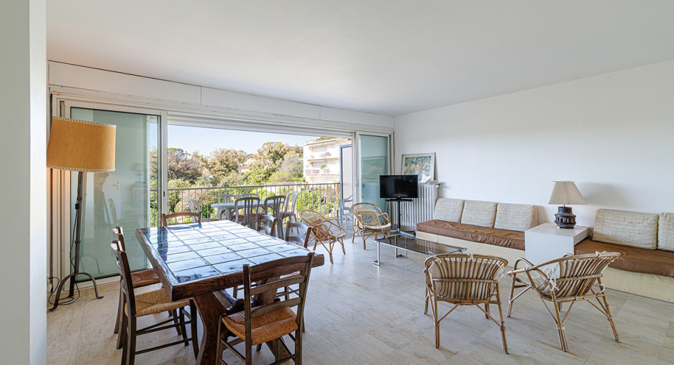 Eiendom, 3-roms leilighet til salgs i Sainte-Maxime, Frankrike, Franske Riviera, terrasse, havutsikt, nær stranden og sentrum