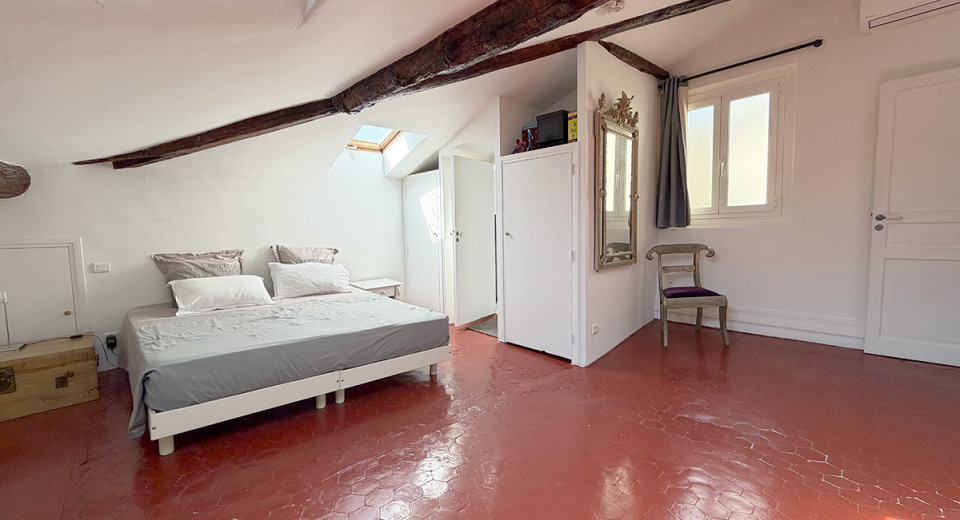 Immobilier, appartement, Nice, vielle ville, dernier etage, 3 chambres, 4 pièces, duplex, balcon, Cote d'Azur, proche mer