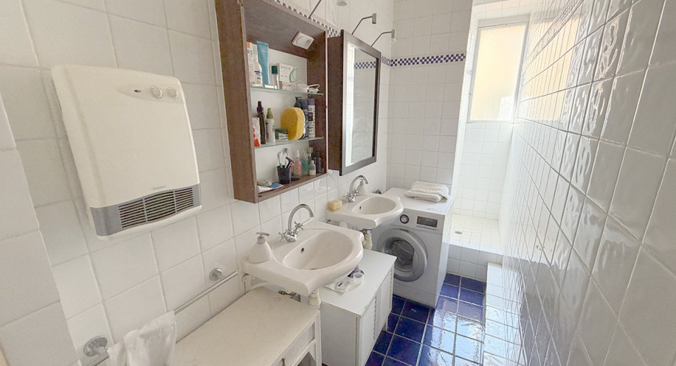 Immobilier, appartement, Nice, vielle ville, dernier etage, 3 chambres, 4 pièces, duplex, balcon, Cote d'Azur, proche mer