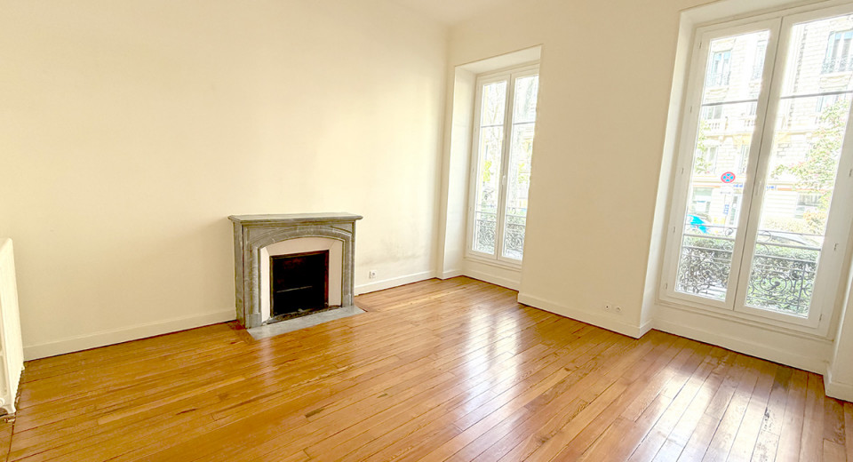 Real estate, buying, selling in Nice, apartment, city center, 4 rooms, 3 bedrooms, cellar, Gare du Sud, Liberation