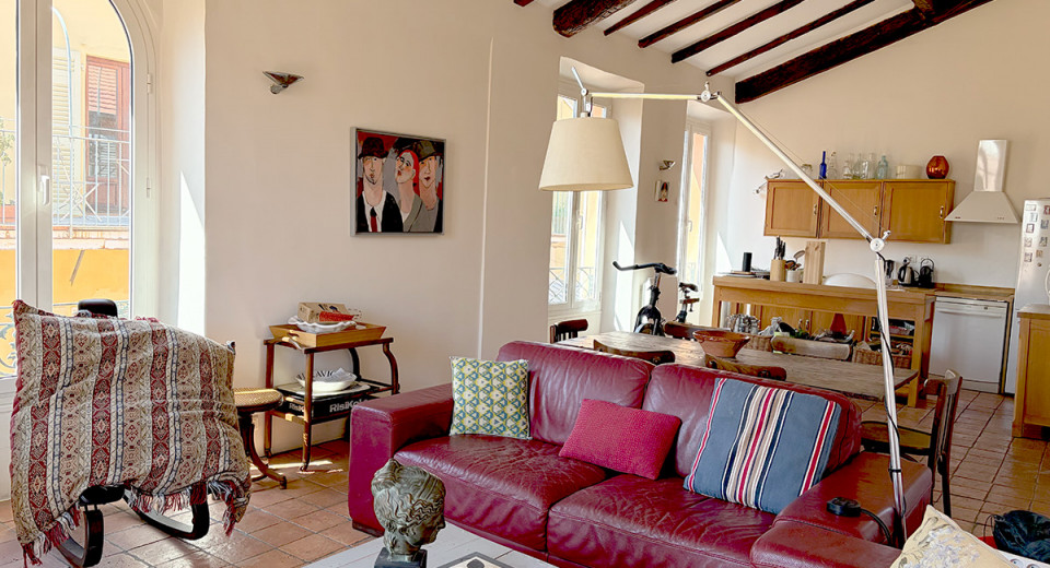 Real estate, apartment, Nice, Old Town, top floor, 3 bedrooms, 4 rooms, duplex, balcony, French Riviera, near the sea