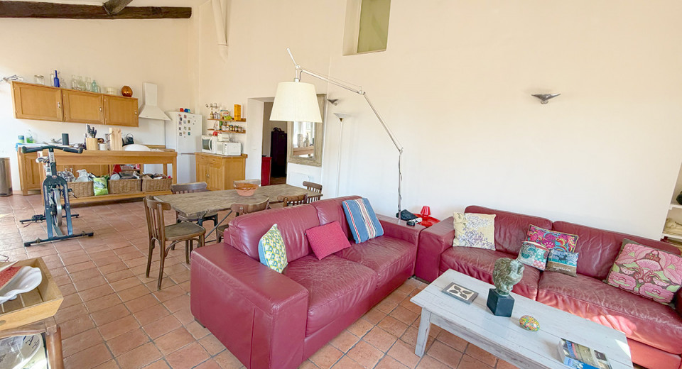 Eiendom, leilighet, Nice, gamlebyen, toppetasje, 3 soverom, 4 rom, dupleks, balkong, Franske Riviera, nær sjøen