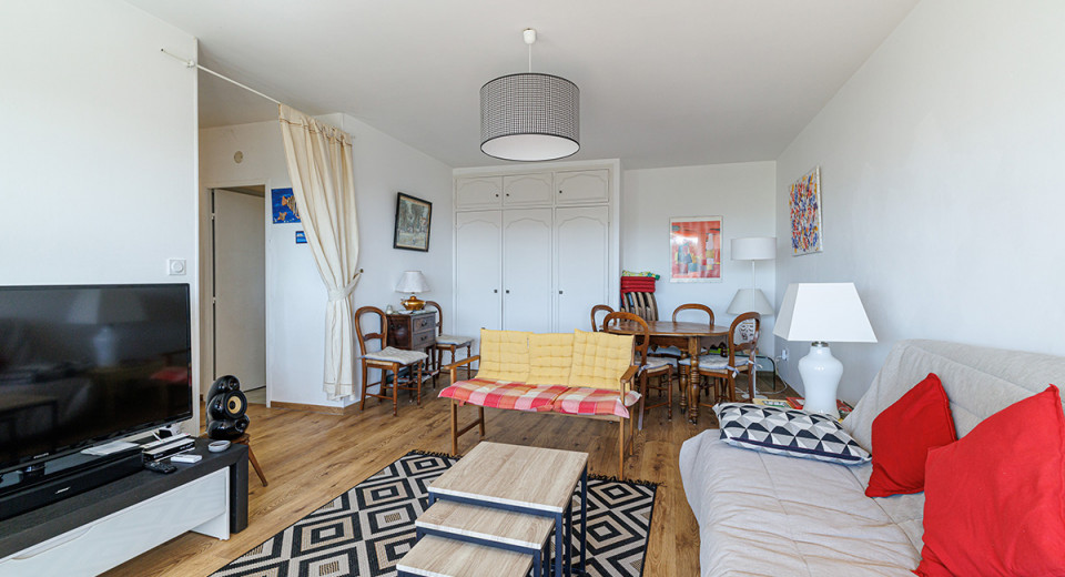 Nieruchomości we Francji, Sainte-Maxime, Saint-Tropez, centrum miasta, mieszkanie, 2 sypialnie, taras, widok na morze