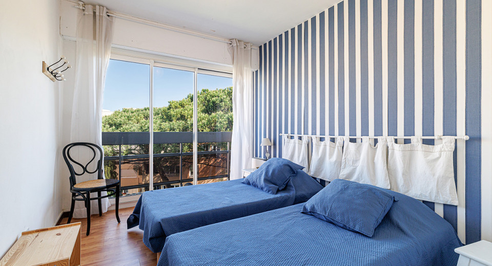 Ejendom i Frankrig, Sainte-Maxime, Saint-Tropez, bymidten, lejlighed, 2 soveværelser, terrasse, havudsigt