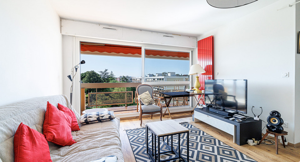 Real estate France, Sainte Maxime, Saint Tropez, city center, apartment, 2 bedrooms, terrace, sea