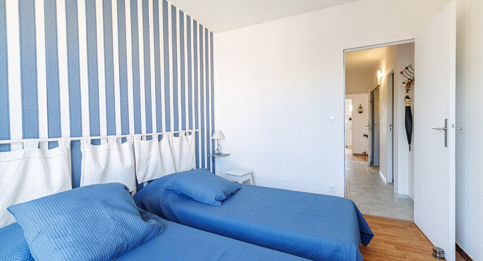 Real estate France, Sainte Maxime, Saint Tropez, city center, apartment, 2 bedrooms, terrace, sea