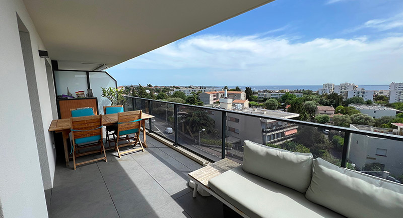 krøllet nål Ekstremt vigtigt Riviera résidences - Antibes – Juan les Pins - Storslået 2 værelses  lejlighed med skøn terrasse og panorama havudsigt